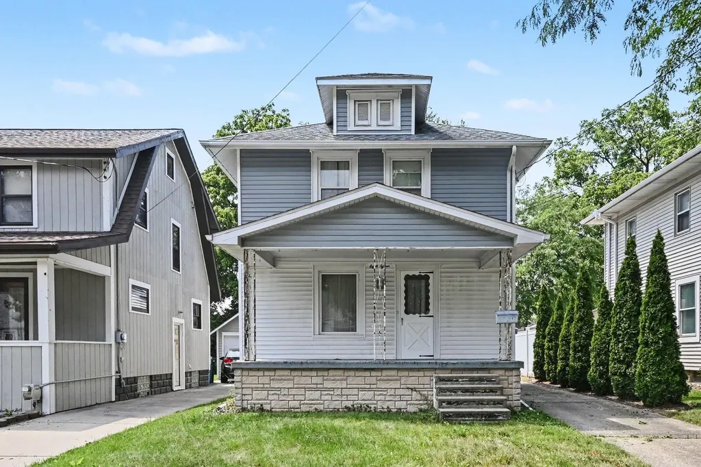 815 N Francis Avenue Lansing City MI 48912