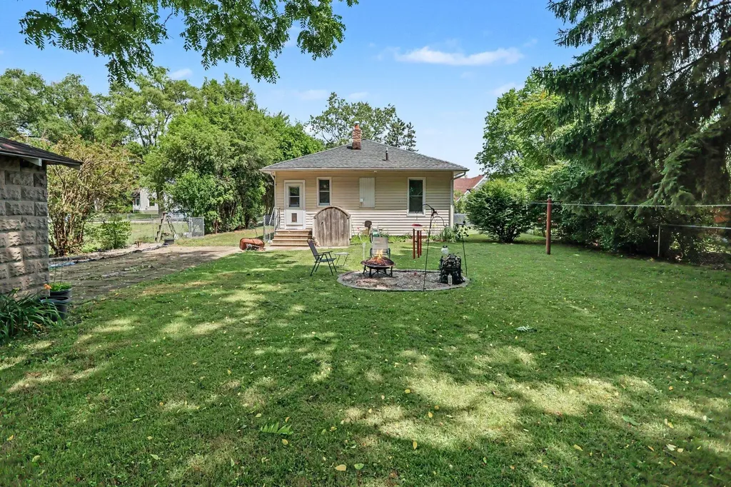 320 Vass Avenue Emmett Charter Township MI 49014