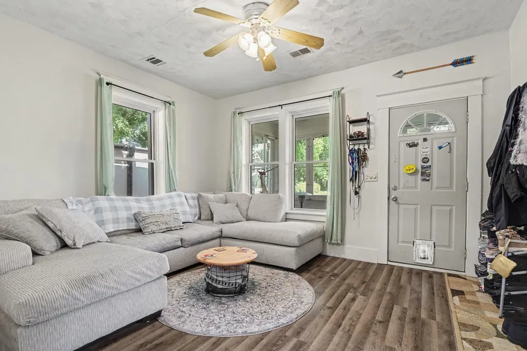 320 Vass Avenue Emmett Charter Township MI 49014