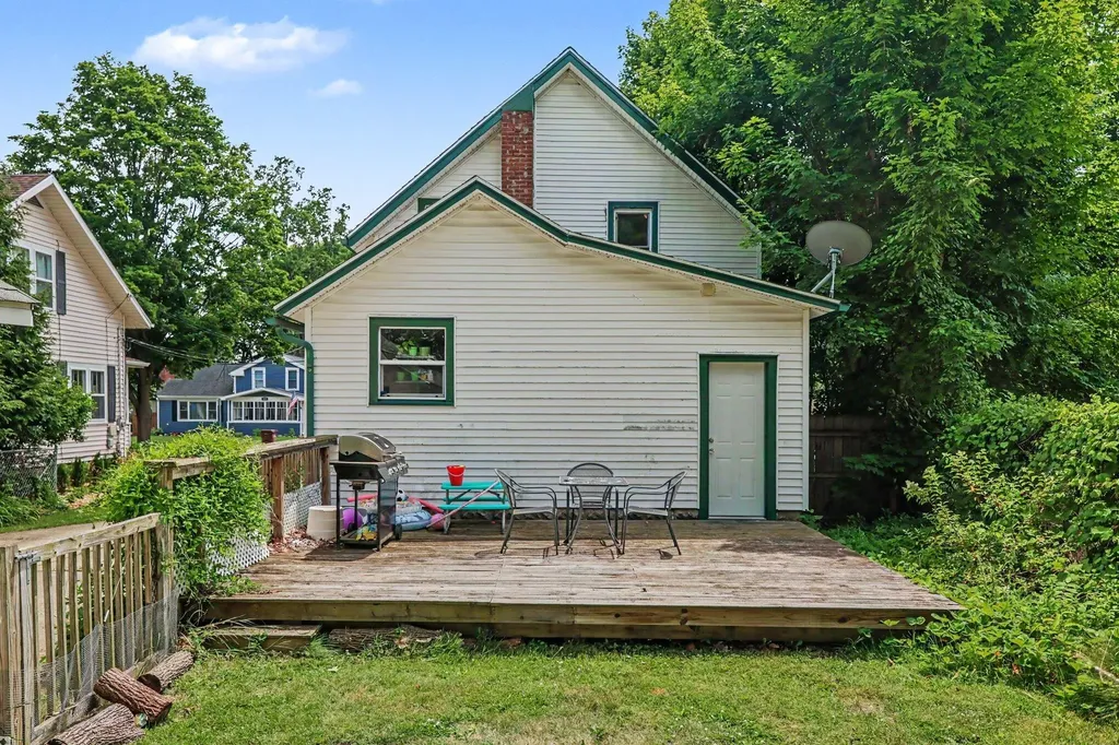 620 W Mansion Street Marshall City MI 49068