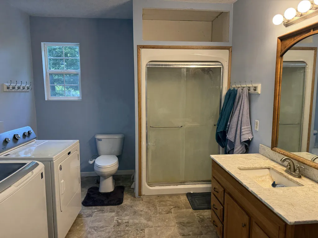 409 E Porter Street Albion City MI 49224