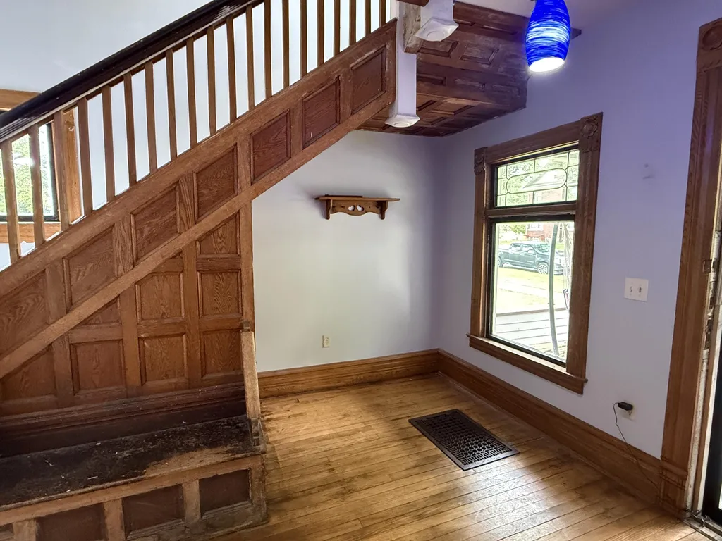 409 E Porter Street Albion City MI 49224