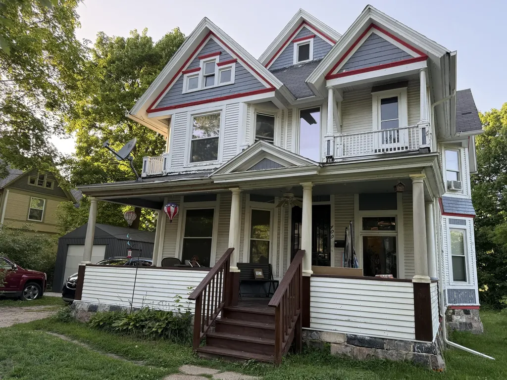409 E Porter Street Albion City MI 49224