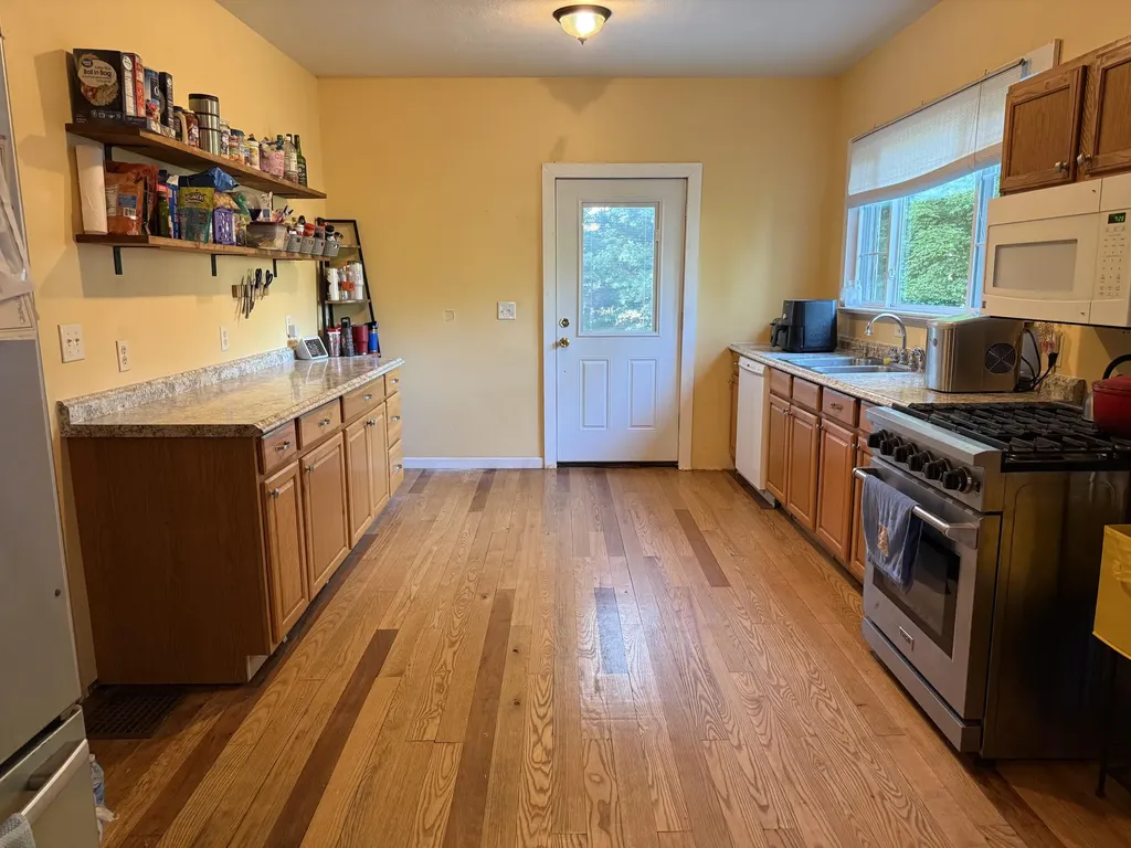 409 E Porter Street Albion City MI 49224