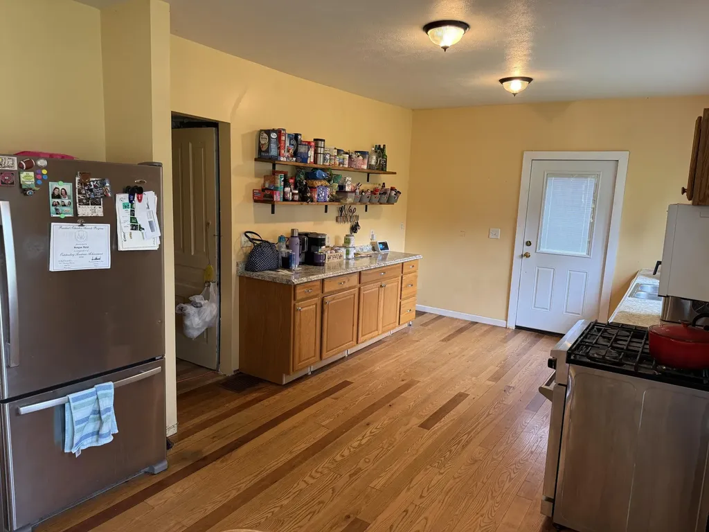 409 E Porter Street Albion City MI 49224