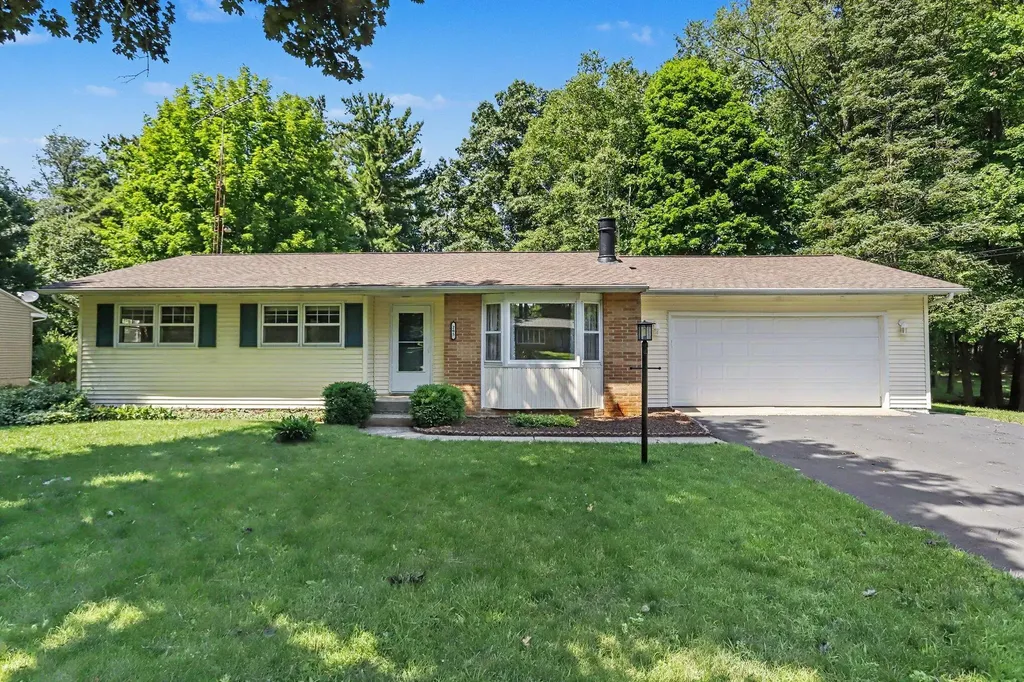 205 Highfield Road Marshall Township MI 49068