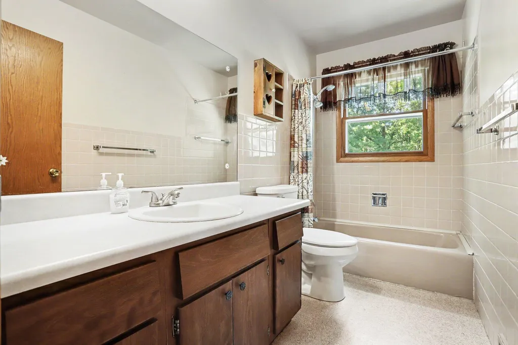 205 Highfield Road Marshall Township MI 49068