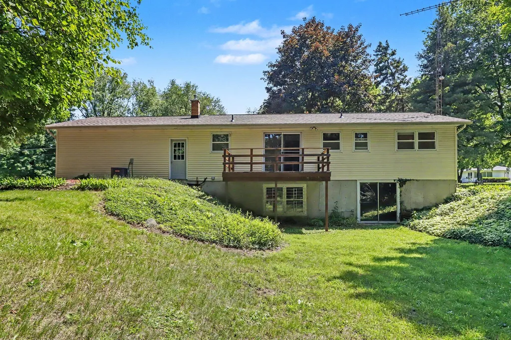 205 Highfield Road Marshall Township MI 49068