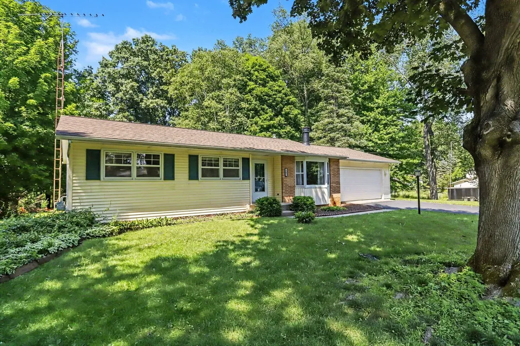 205 Highfield Road Marshall Township MI 49068