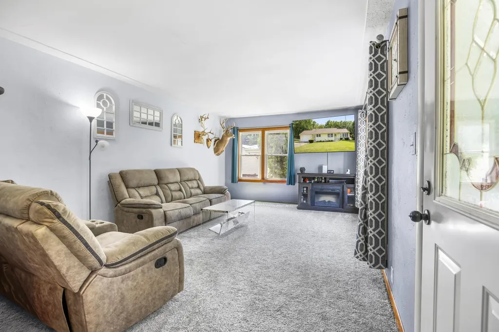125 Oriole Drive Bedford Charter Township MI 49037