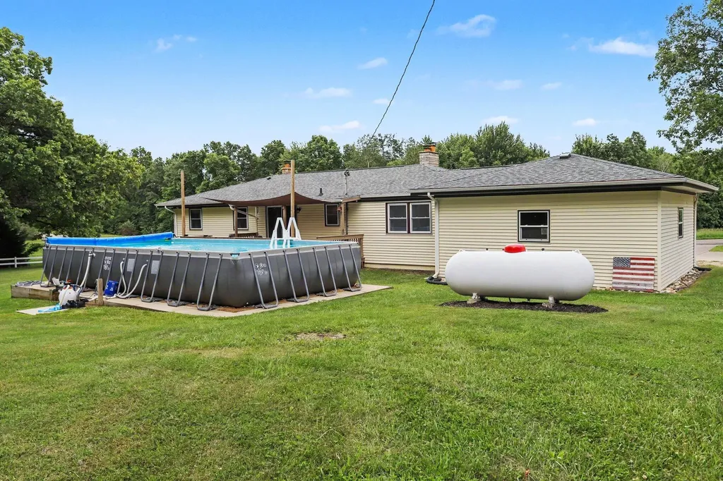 12885 S Drive N Convis Township MI 49014
