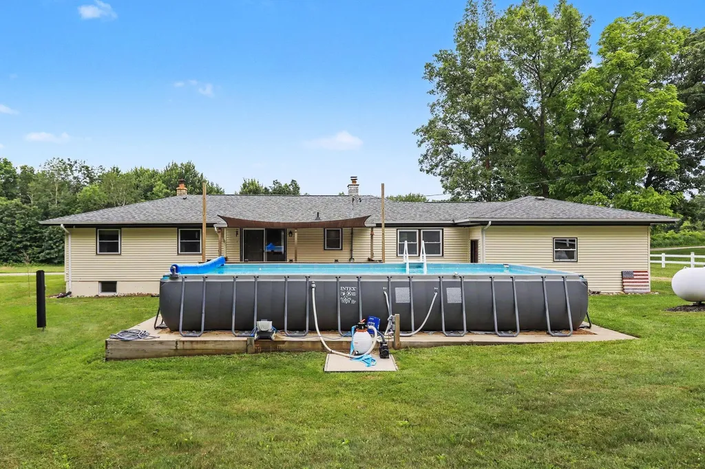 12885 S Drive N Convis Township MI 49014