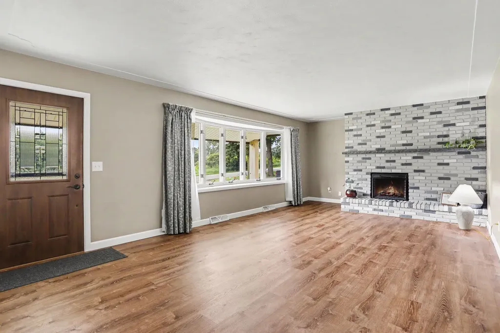 12885 S Drive N Convis Township MI 49014