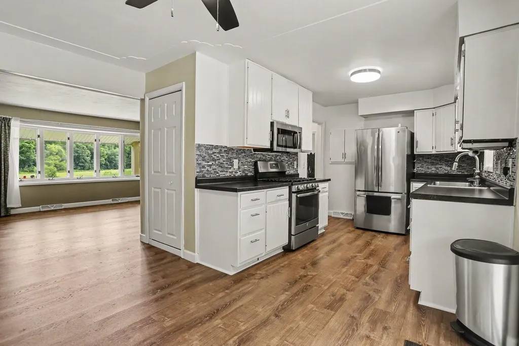 12885 S Drive N Convis Township MI 49014
