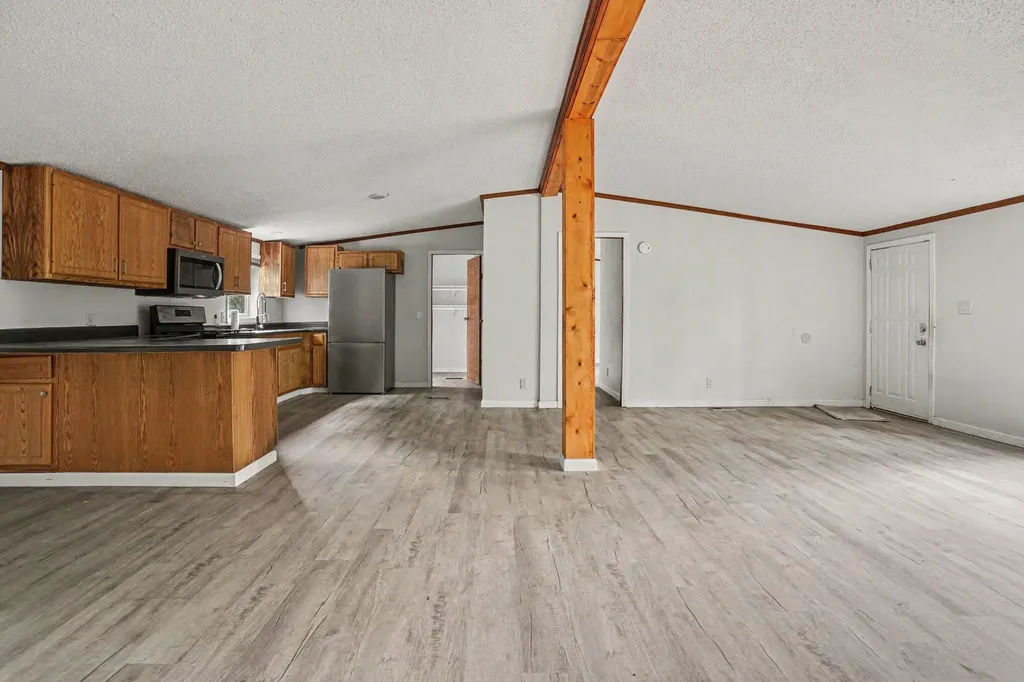 144 Peck Street Emmett Charter Township MI 49014