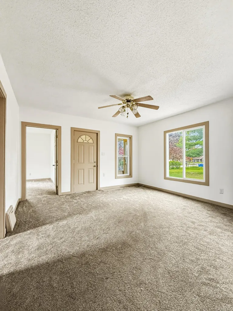 21 E Willard Avenue E Battle Creek City MI 49037
