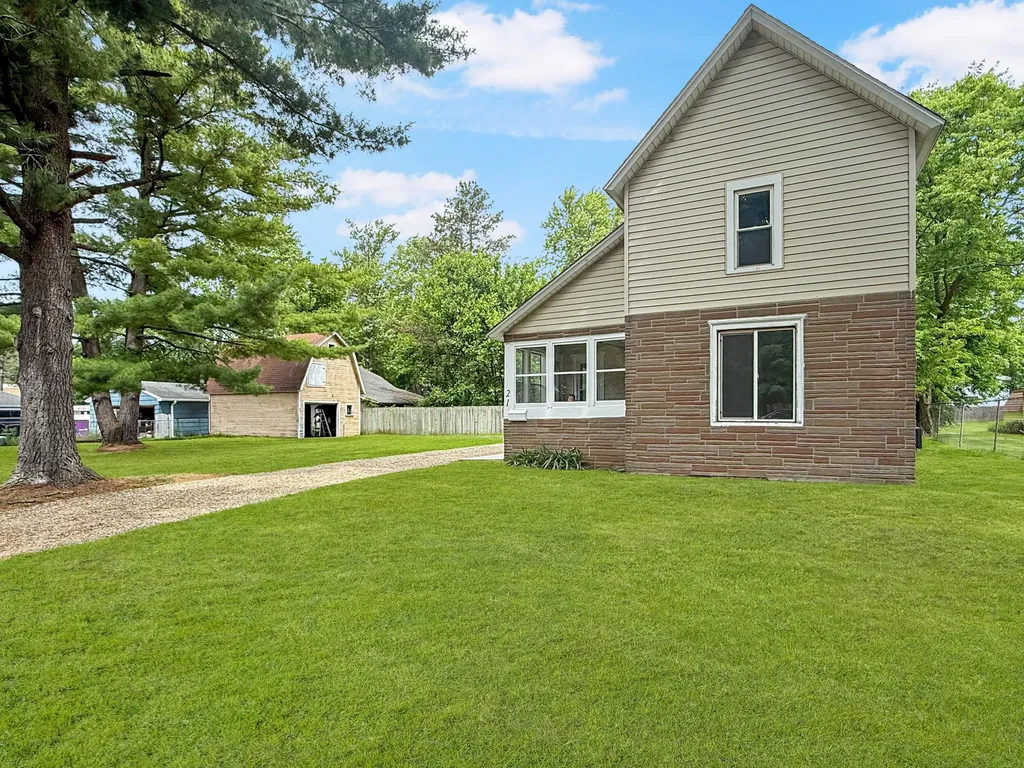 21 E Willard Avenue E Battle Creek City MI 49037