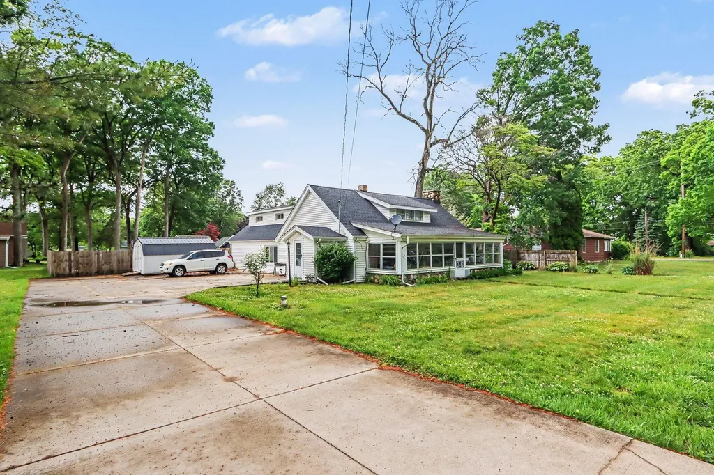 7763 Anway Drive Emmett Charter Township MI 49014