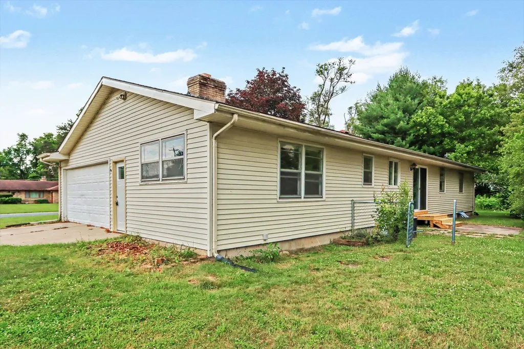 6083 Woodlea Drive Comstock Charter Township MI 49048