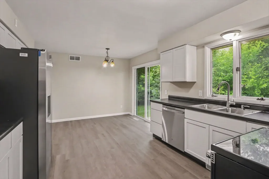 6083 Woodlea Drive Comstock Charter Township MI 49048