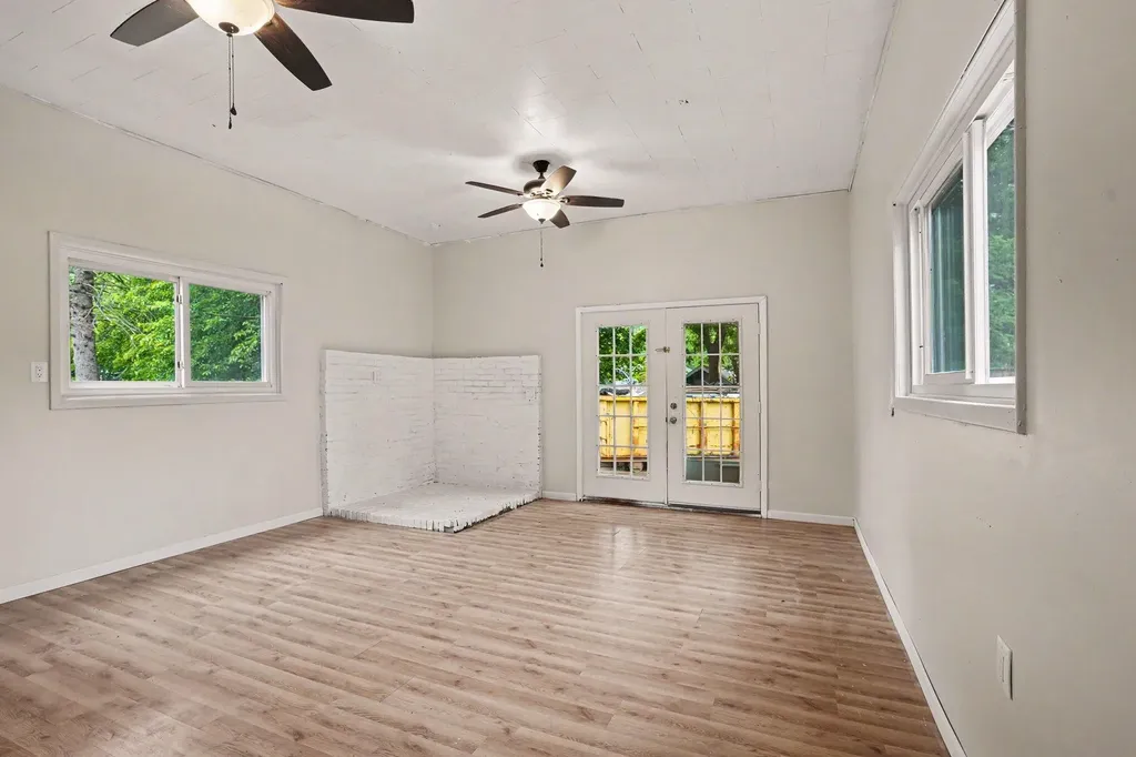 112 Sharon Avenue Pennfield Charter Township MI 49017