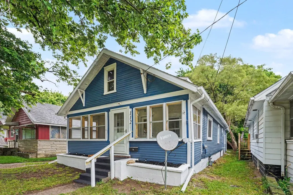 112 Sharon Avenue Pennfield Charter Township MI 49017