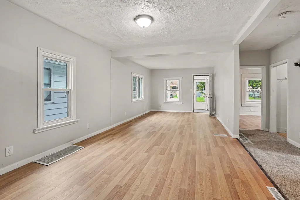 112 Sharon Avenue Pennfield Charter Township MI 49017