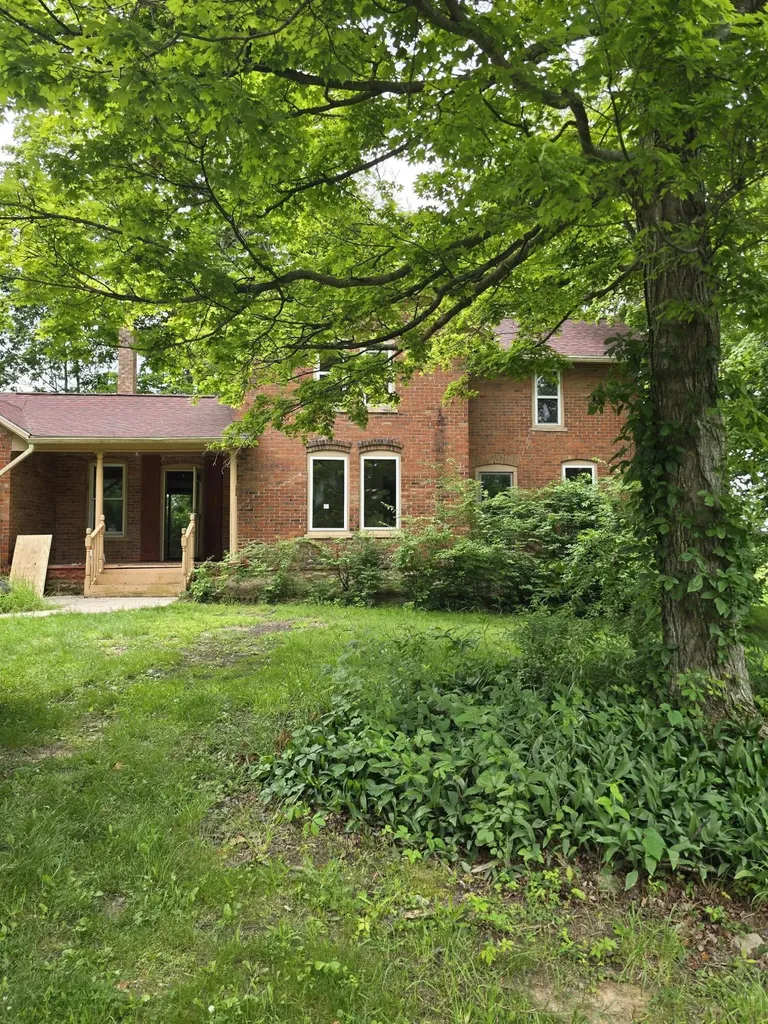8733 S Cochran Avenue Charlotte City MI 49076