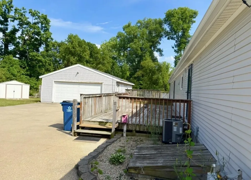 614 Linwood Avenue Battle Creek City MI 49037