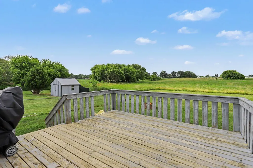 6253 Mills Highway Eaton Rapids Township MI 48827