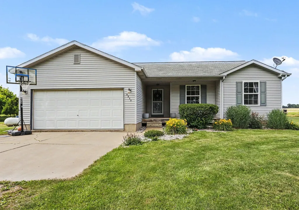 6253 Mills Highway Eaton Rapids Township MI 48827
