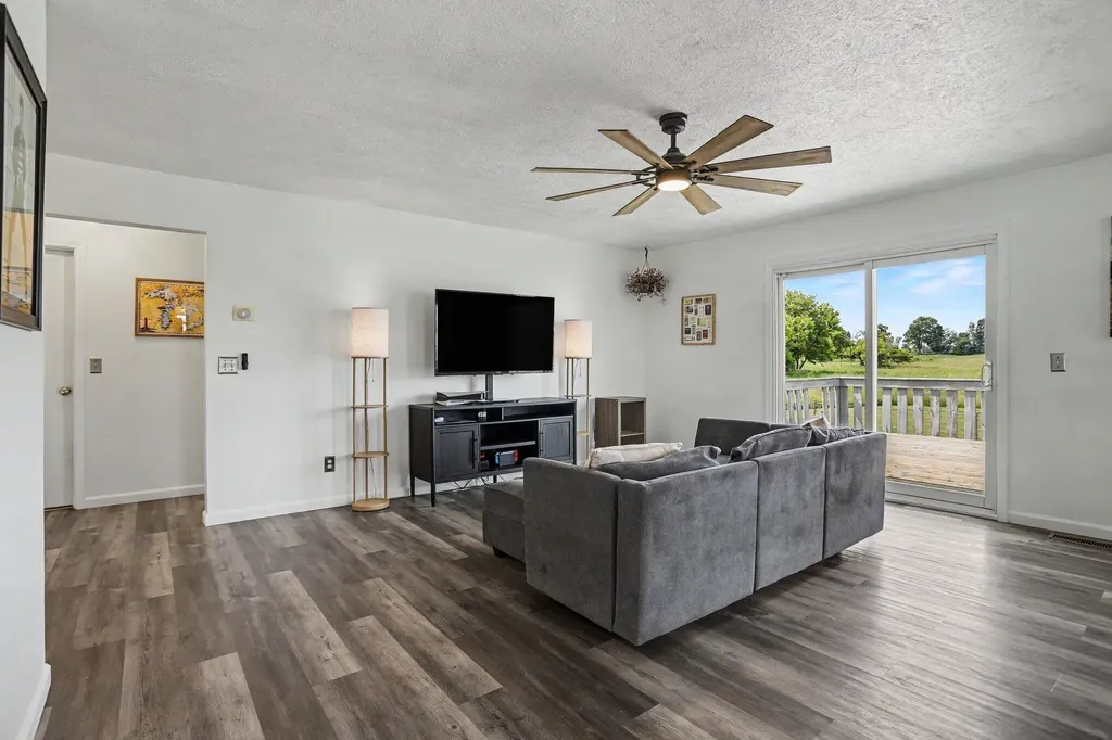 6253 Mills Highway Eaton Rapids Township MI 48827