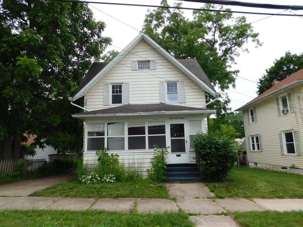 1238 3rd Street Jackson City MI 49203