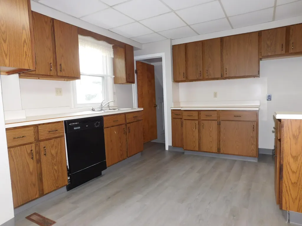 1238 3rd Street Jackson City MI 49203