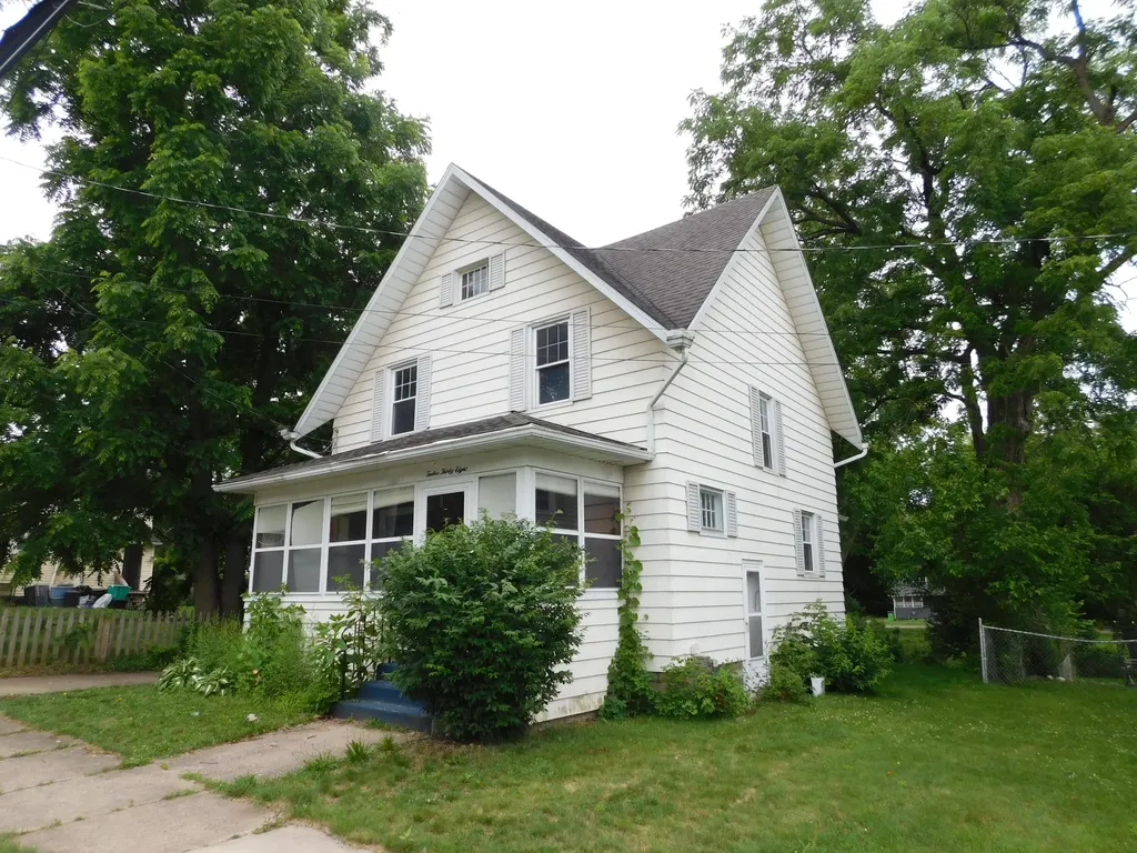 1238 3rd Street Jackson City MI 49203