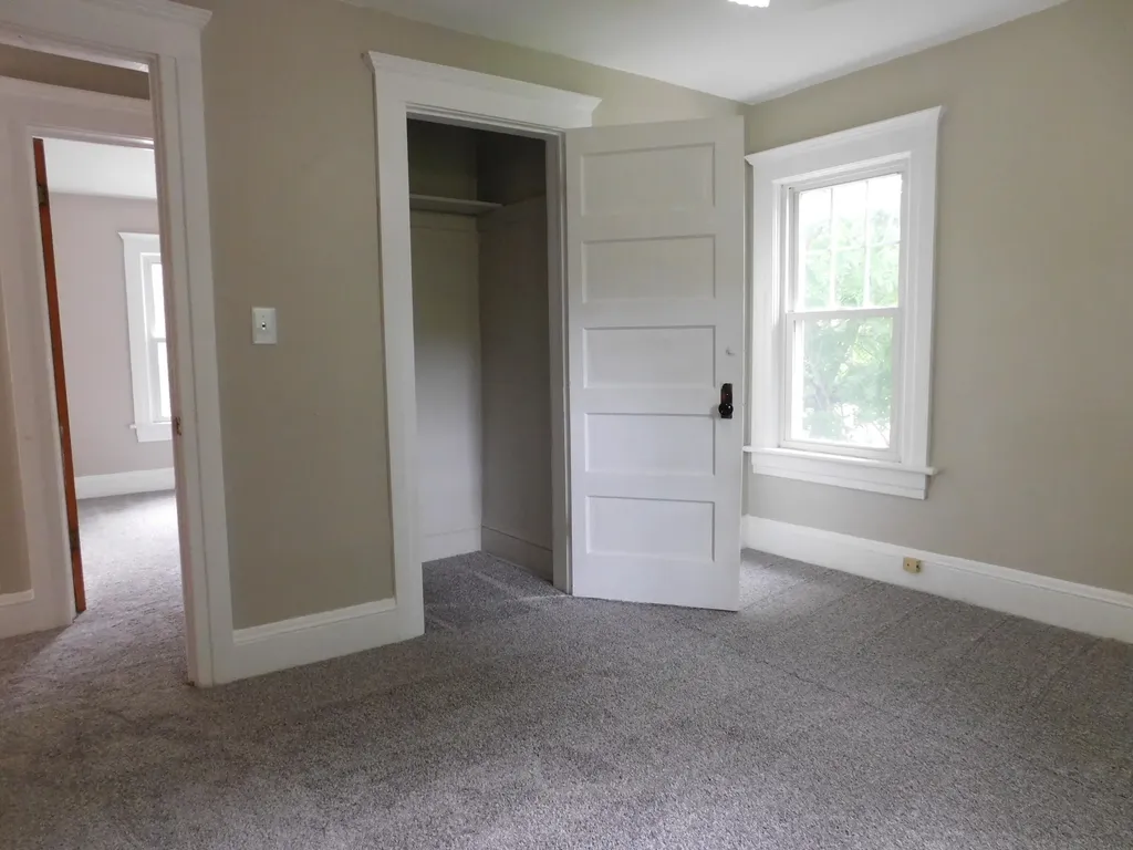 1238 3rd Street Jackson City MI 49203