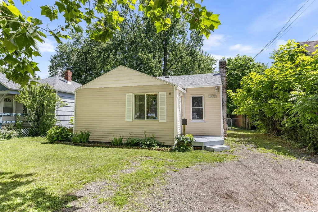 205 Eldred Street Battle Creek City MI 49015