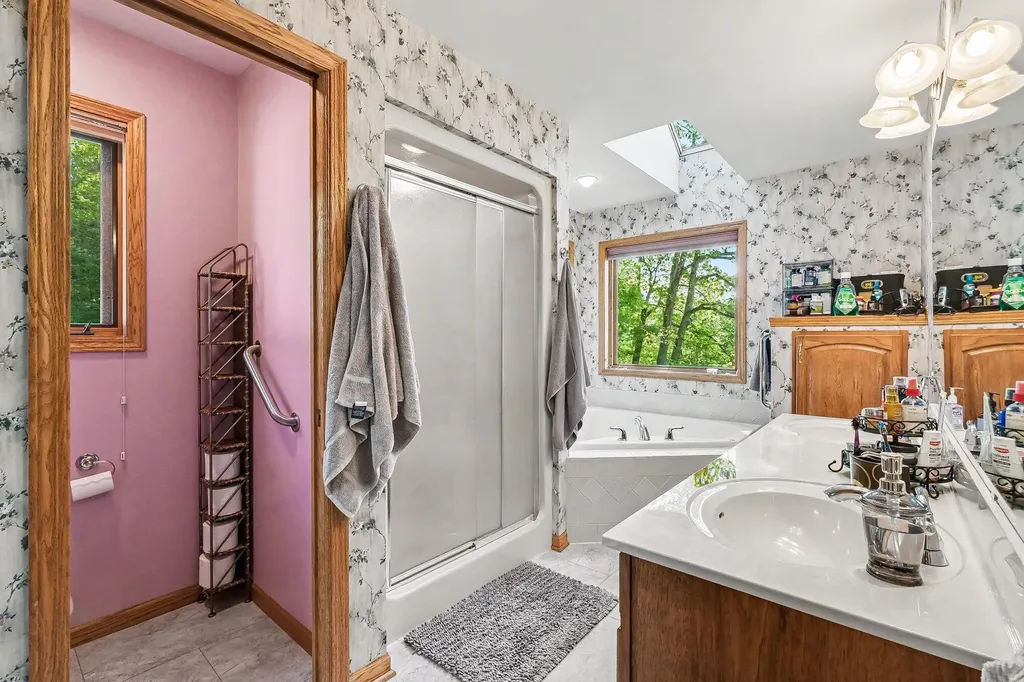 10835 Red Oak Ridge Reynolds Township MI 49329