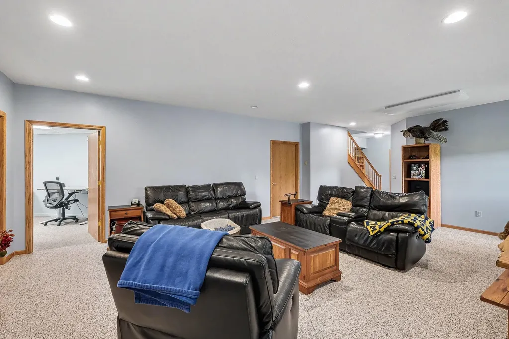 10835 Red Oak Ridge Reynolds Township MI 49329
