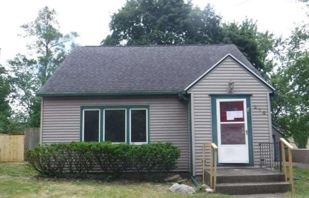 218 Amos Avenue Portage City MI 49002