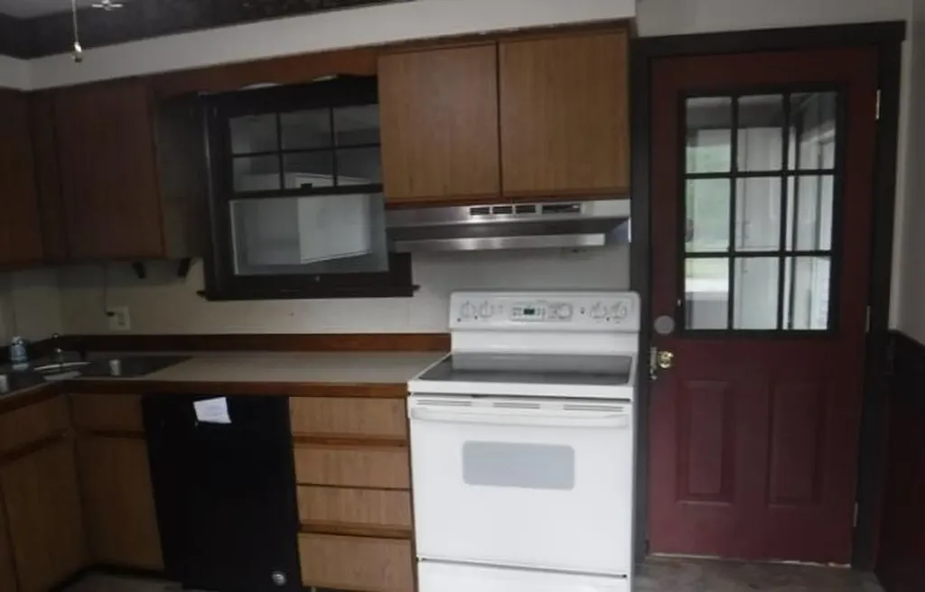 218 Amos Avenue Portage City MI 49002