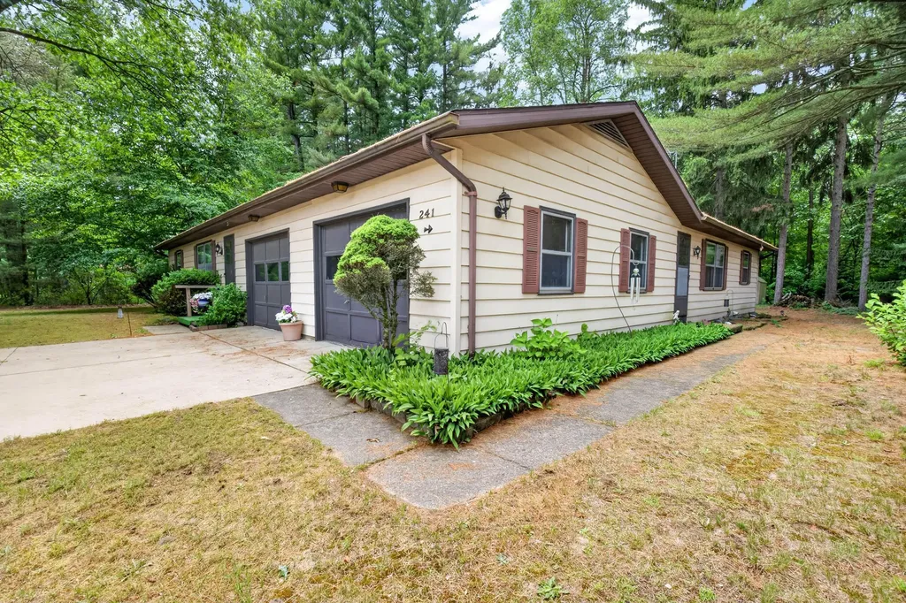 239 Pine Ridge Road Bedford Charter Township MI 49017