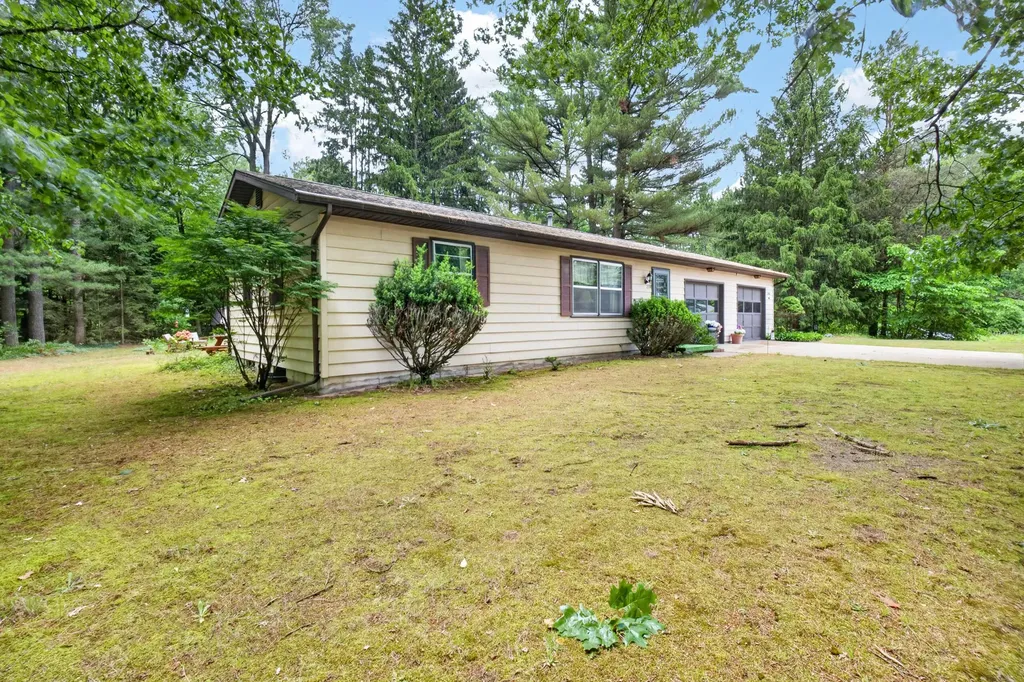 239 Pine Ridge Road Bedford Charter Township MI 49017