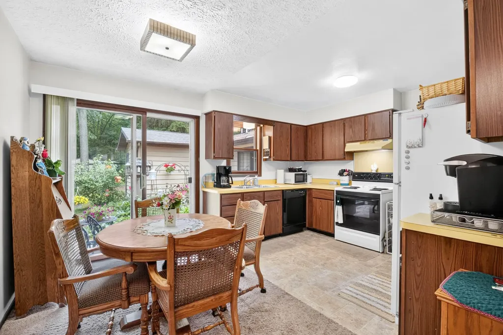 239 Pine Ridge Road Bedford Charter Township MI 49017
