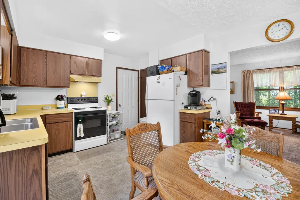 239 Pine Ridge Road Bedford Charter Township MI 49017