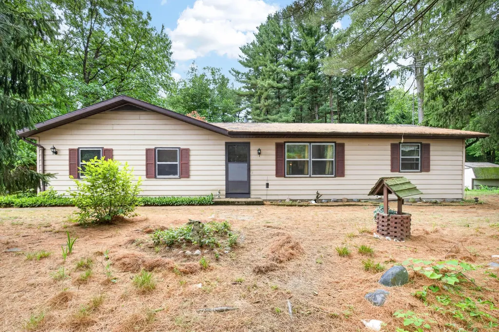 239 Pine Ridge Road Bedford Charter Township MI 49017