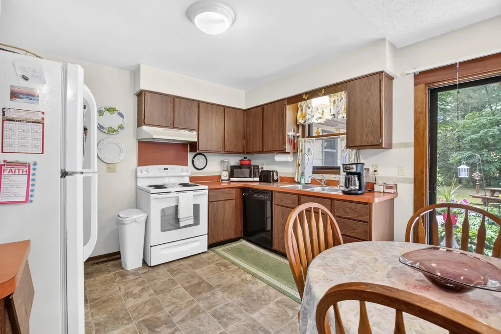 239 Pine Ridge Road Bedford Charter Township MI 49017