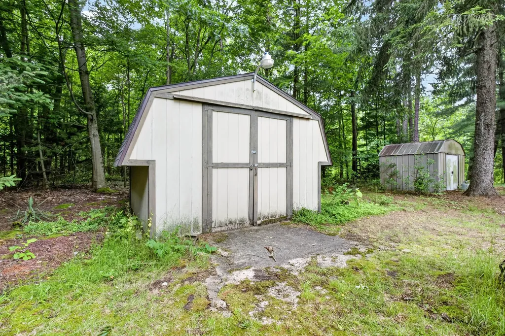 239 Pine Ridge Road Bedford Charter Township MI 49017