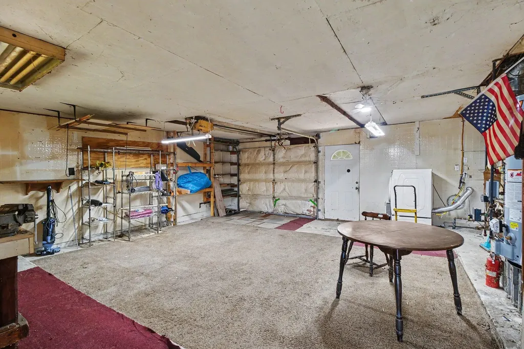 5131 Elizabeth Lake Road Waterford Charter Township MI 48327