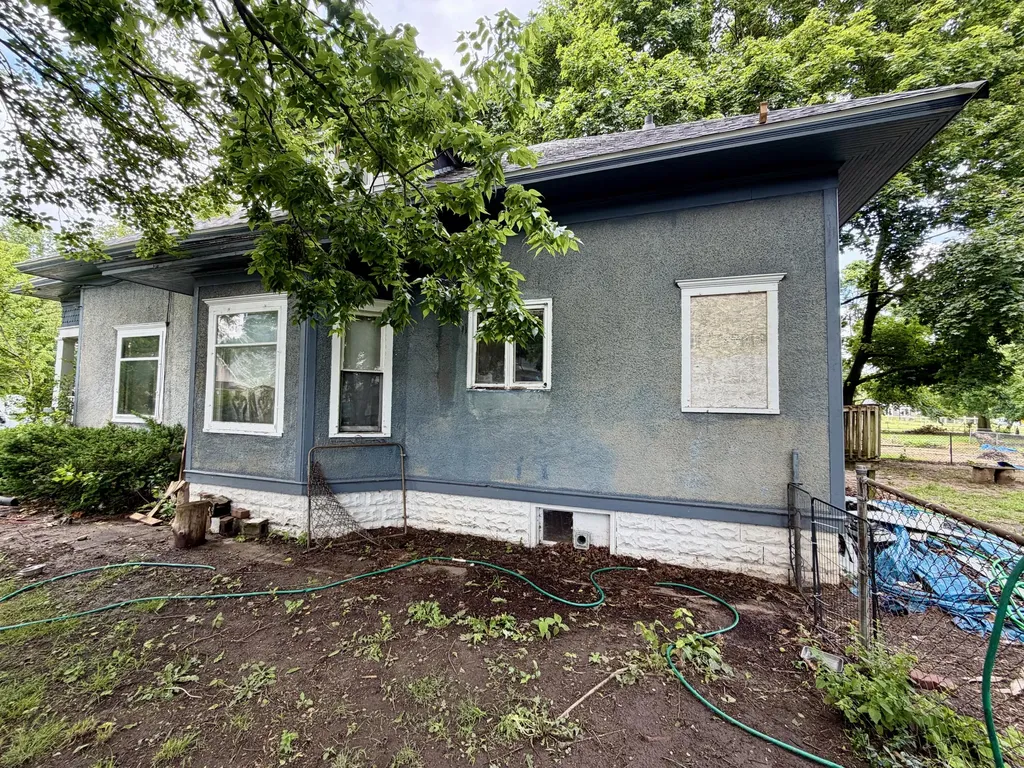 74 W Bidwell Street W Battle Creek City MI 49015